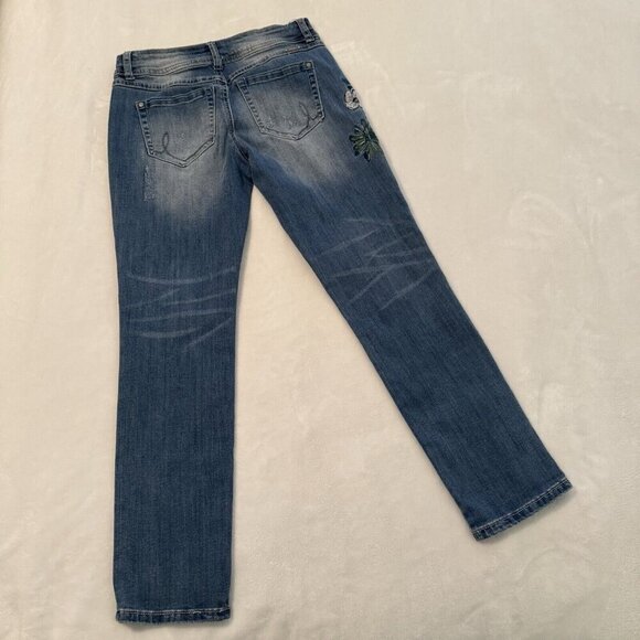 INC Denim Jeans 2 Petite Boyfriend Fit Floral Embroidered Distressed Blue - Picture 7 of 11